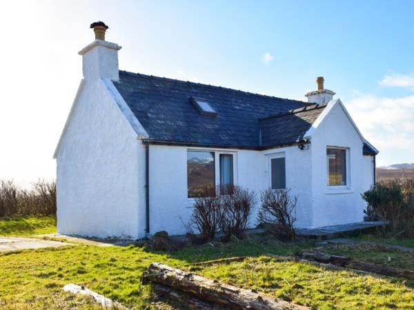 Amber'S Cottage Staffin Bagian luar foto