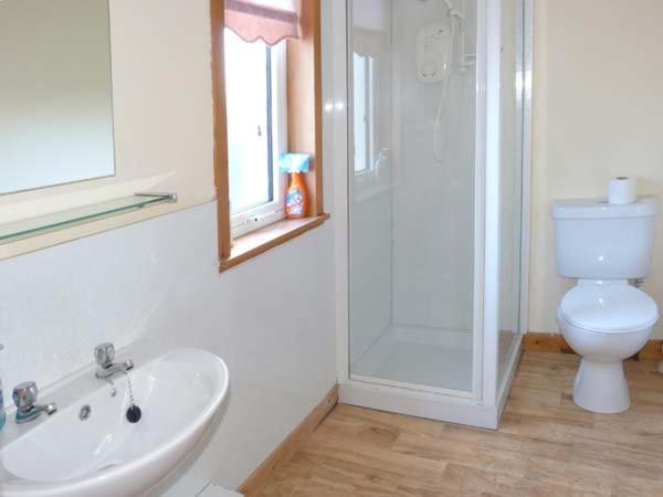 Amber'S Cottage Staffin Bagian luar foto