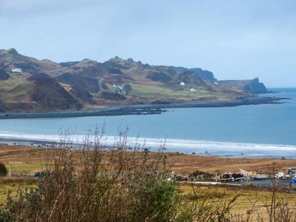 Amber'S Cottage Staffin Bagian luar foto